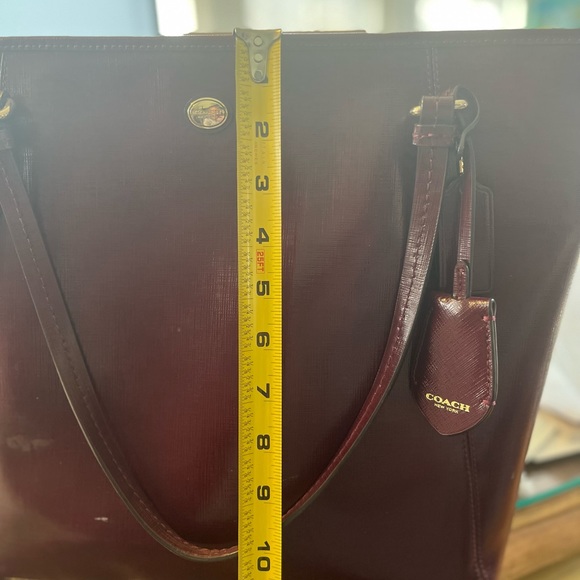 Coach tote bag from 2016(ish). Patent-like burgundy. Great shape. - Picture 4 of 6